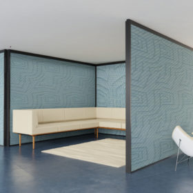 PurOptima Adaptable Wall with blue fabric