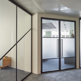 Project: OpenText | Product: Optima 117 Plus with Edge Symmetry Shoreditch Edition door
