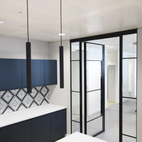 Project: BNP Paribas | Product: Edge Affinity Shoreditch Edition door with Optima 117 Plus