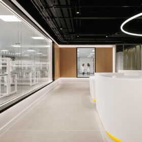 Project: Francis Crick Institute | Revolution 100 windows with LED lighting | © Vigo Jansons
