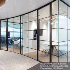 Project: WD-40 | Product: Optima 117 Plus Shoreditch Edition with Edge Symmetry doors